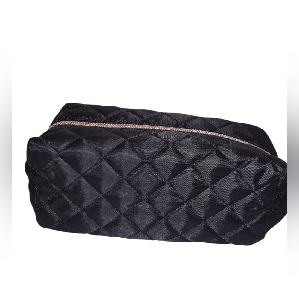 ❤️LE MYSTERE COSMETIC ZIPPERED CLUTCH❤️FLAWLESS!! NEVER USED! - Picture 2 of 5